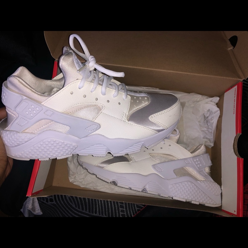 Nike White Air Huaraches